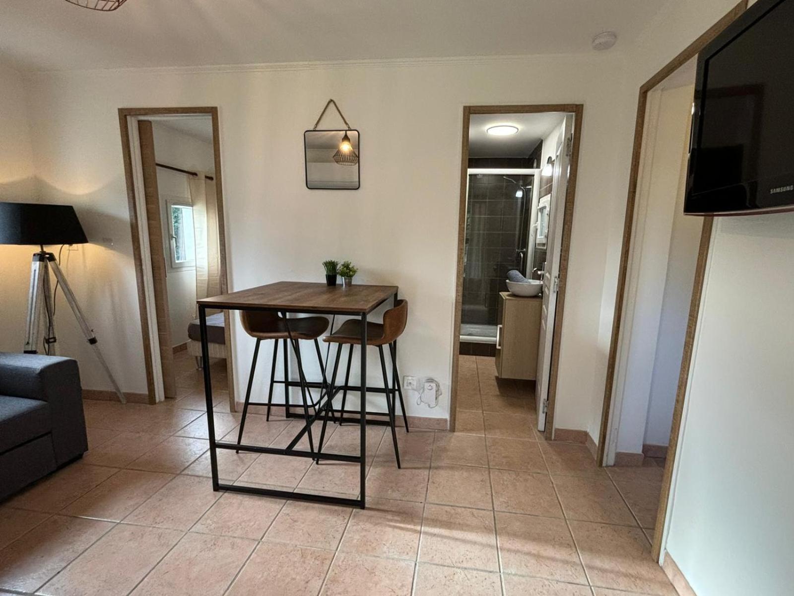 Charmante Maisonnette Situe Au Calme Proche D'ajaccio. Holiday home